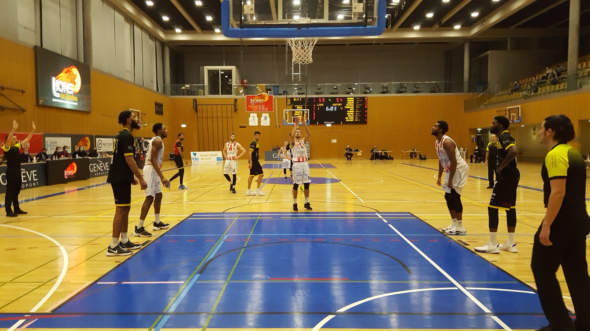 Basket: Une défense de fer n'a pas suffi à Monthey pour venir à bout du leader